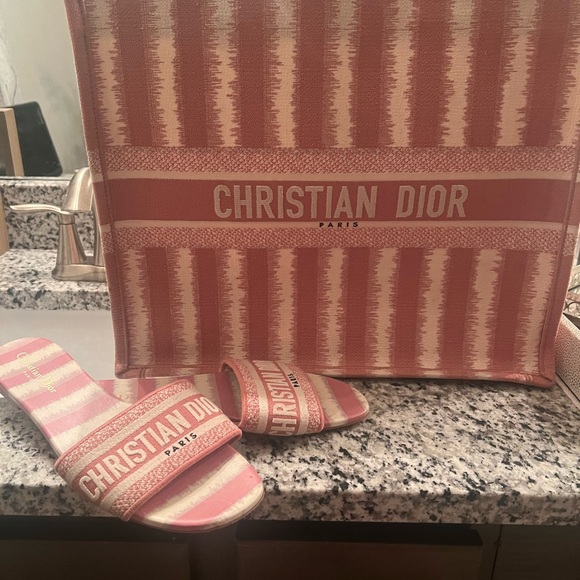 Large Dior pink book tote - Picture 6 of 8